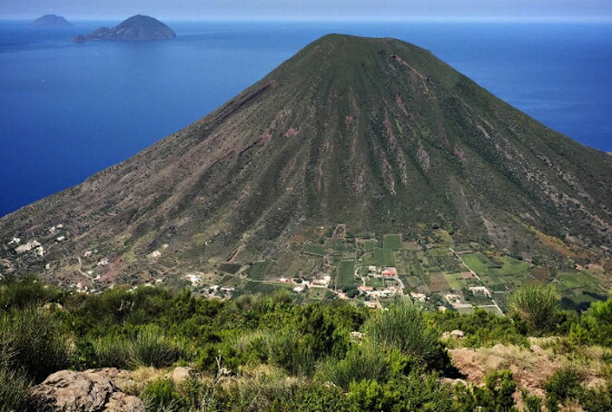 サリーナ島